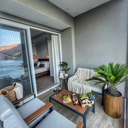 Coastline Of Paradise Luxury Apartment Paranimfoi